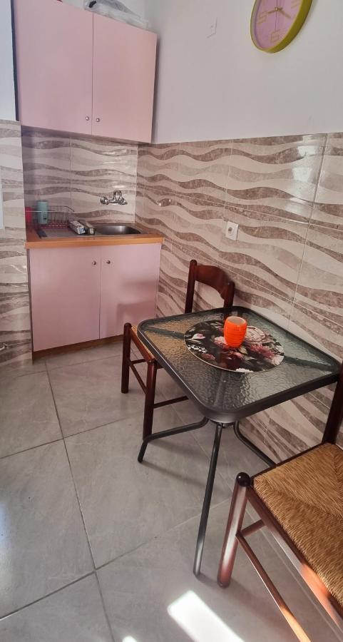 Angel Studio Apartment สเกียธอสทาวน์ ภายนอก รูปภาพ