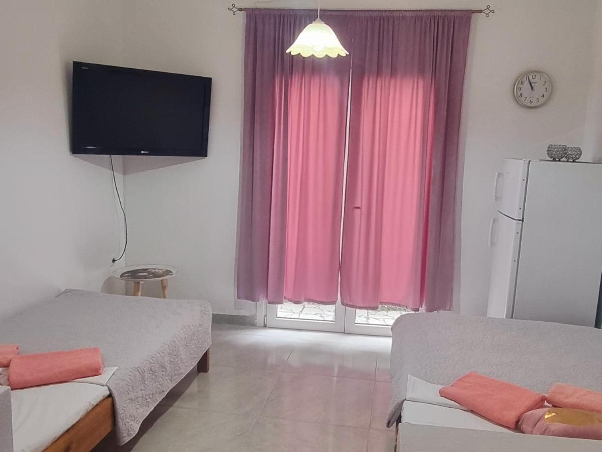 Angel Studio Apartment สเกียธอสทาวน์ ภายนอก รูปภาพ