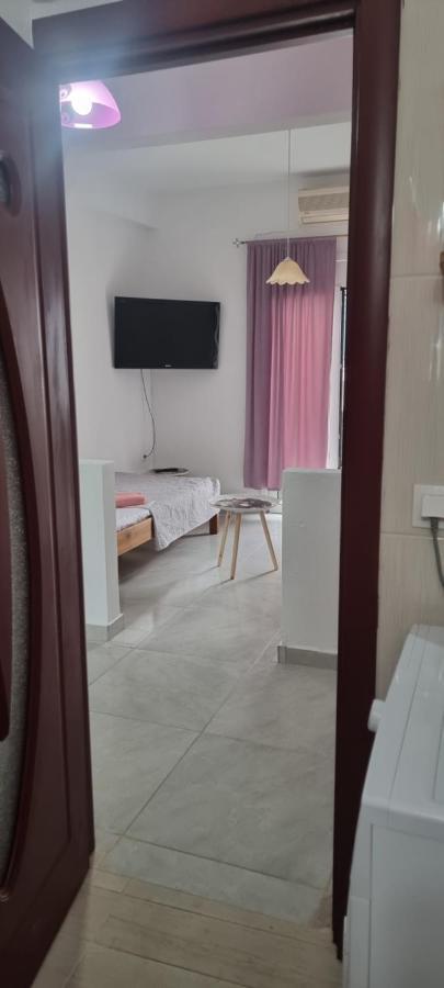 Angel Studio Apartment สเกียธอสทาวน์ ภายนอก รูปภาพ